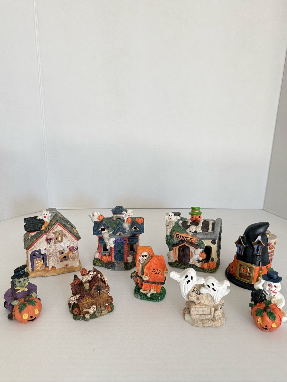 Halloween Village Set Miniature Haunted Houses Ghosts Witches Graveyard Decor